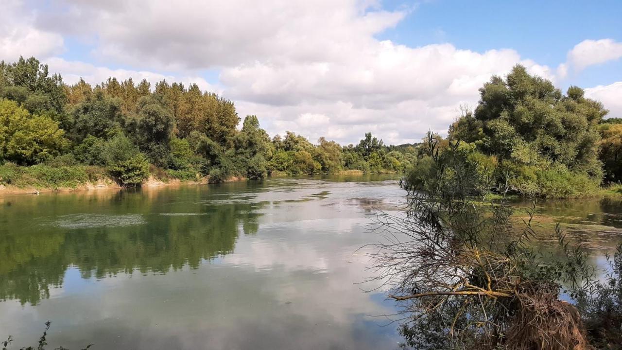Chatrou Chatelraould-Saint-Louvent Esterno foto